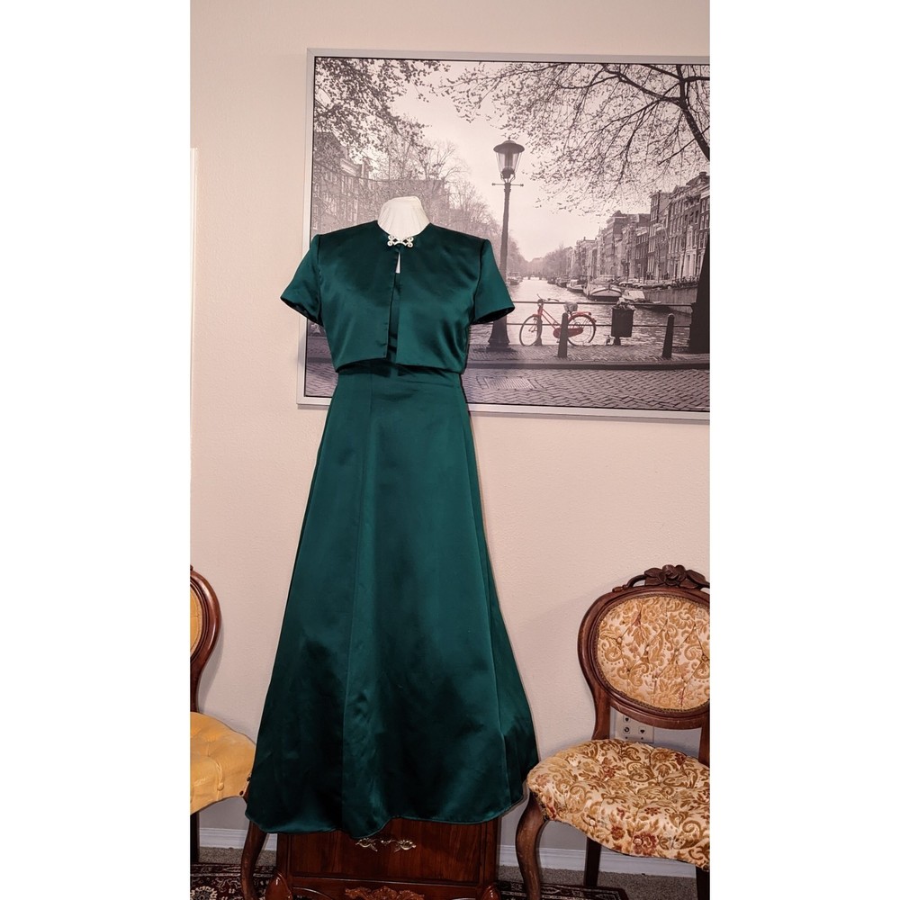 76. Scott McClintock Emerald Green Gown Size w/ Cropped Jacket Size 14